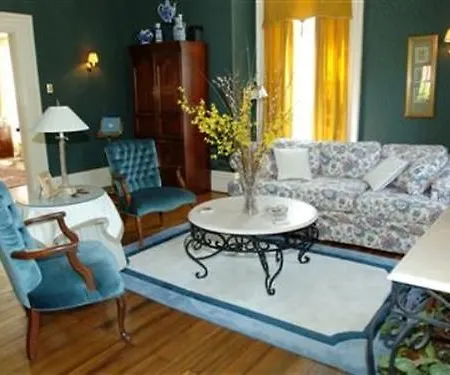 Grape Arbor Bed And Breakfast-3